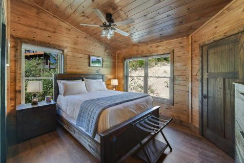 New Luxury Lodge - Gatlinburg - Mountain View! - image 11