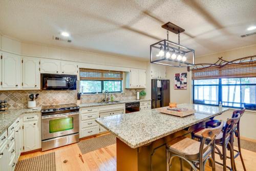 Spacious Alexander City Retreat with Private Dock! in Alexander City (AL)