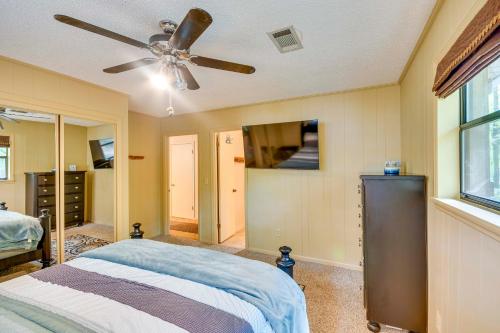 Spacious Alexander City Retreat with Private Dock! in Alexander City (AL)