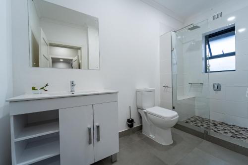 Three-Bedroom Apartment image 9