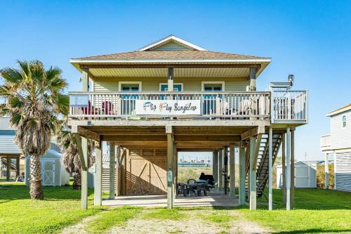 Flip Flop Bungalow - Your Toes-in-the-Sand Escape!