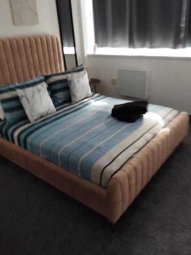 City Centre 1Bedroom Apartment AA - Tap to explore photos