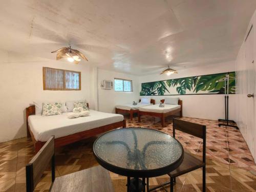 room detail thumbnail 1