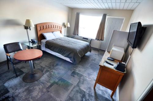 1 queen bed