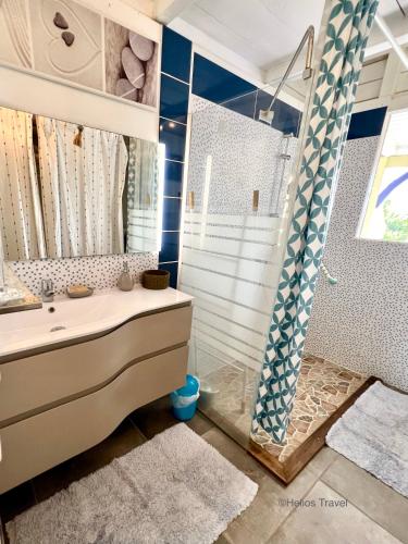 Three-Bedroom Holiday Home  image 2