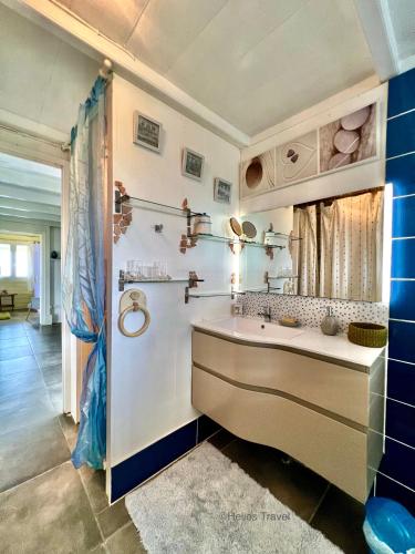 Three-Bedroom Holiday Home  image 1