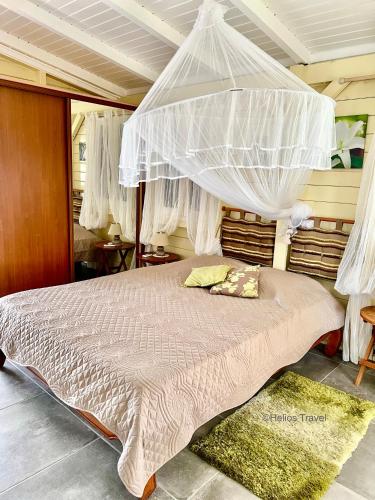 Three-Bedroom Holiday Home  image 4