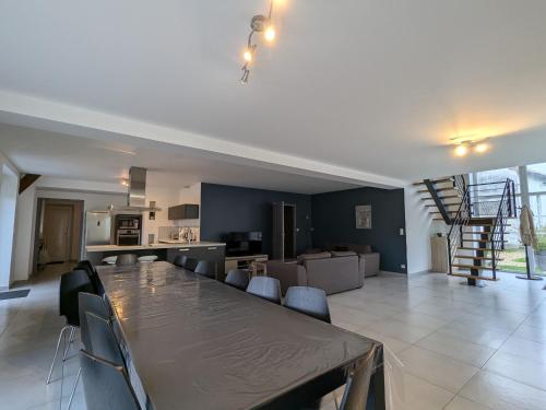 Gîte de charme avec piscine couverte, proche Paris, nature et activités en Berry - FR-1-591-9 (Gite de charme avec piscine couverte, proche Paris, nature et activites en Berry - FR-1-591-9) in بويس