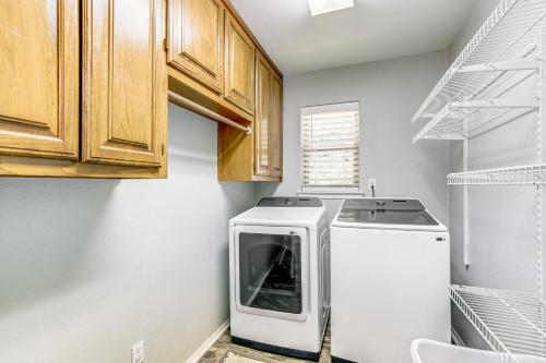 Hike, Fish and Golf Home with Patio in Greenville in Greenville, USA