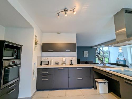 Gîte de charme avec piscine couverte, proche Paris, nature et activités en Berry - FR-1-591-9 (Gite de charme avec piscine couverte, proche Paris, nature et activites en Berry - FR-1-591-9) in بويس