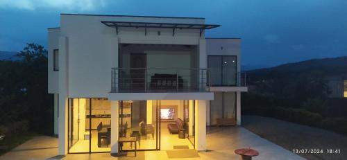 Casa Leo