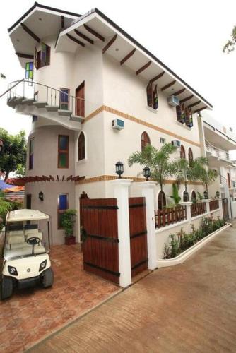 Casablanca Boracay 4 bedroom Villa Stn 1 with private pool, بوراكاي