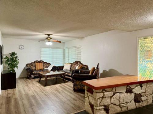 Near Disneyland with indoor playset kids love in Fullerton, USA