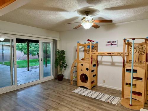 Near Disneyland with indoor playset kids love in Fullerton, USA