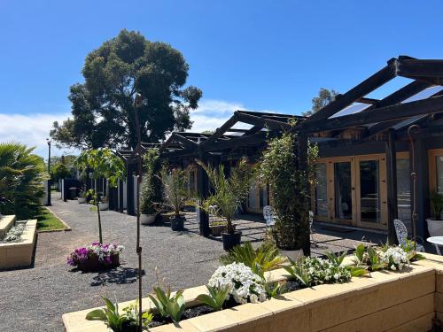 สวน, Happy Wanderer Motel Bendigo CHILDREN NOT PERMITTED over 18s only in เบนดิโก้