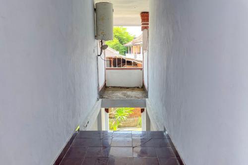 Exterior view, Guest House Surya Ayu Permai Buleleng Mitra RedDoorz near Warung Bali 9