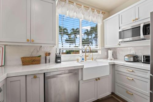 virtuve, # Marbella Lane Posh 4BR with Spectacular Views in Makakilo (HI)
