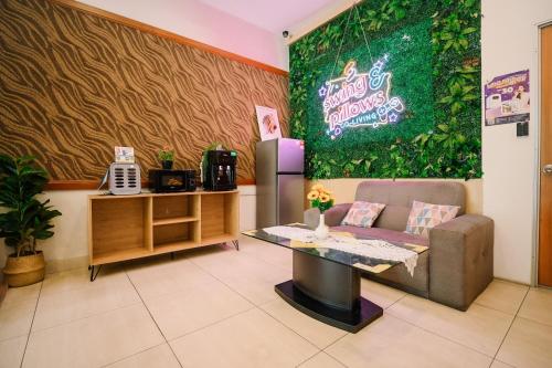 Swing & Pillows - PJ21 Petaling Jaya Swing & Pillows - PJ21 Petaling Jaya