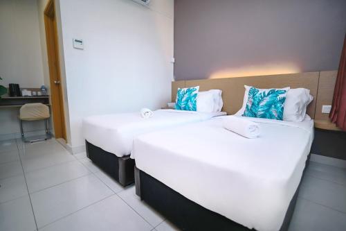 Swing & Pillows - PJ21 Petaling Jaya Swing & Pillows - PJ21 Petaling Jaya