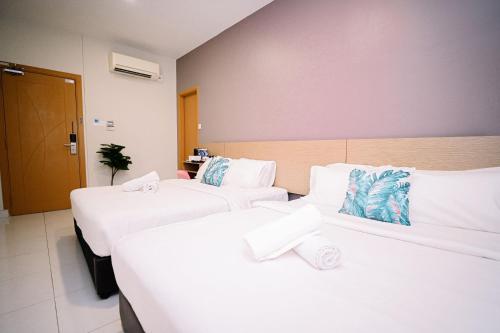 Swing & Pillows - PJ21 Petaling Jaya Swing & Pillows - PJ21 Petaling Jaya