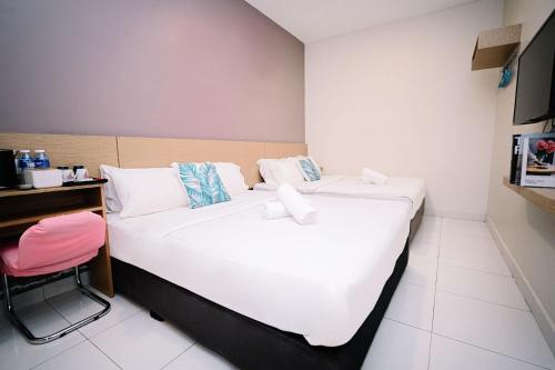 Swing & Pillows - PJ21 Petaling Jaya Swing & Pillows - PJ21 Petaling Jaya