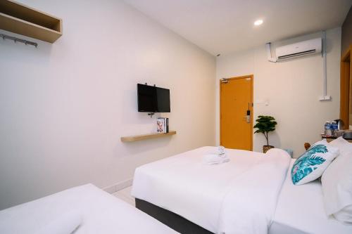 Swing & Pillows - PJ21 Petaling Jaya Swing & Pillows - PJ21 Petaling Jaya