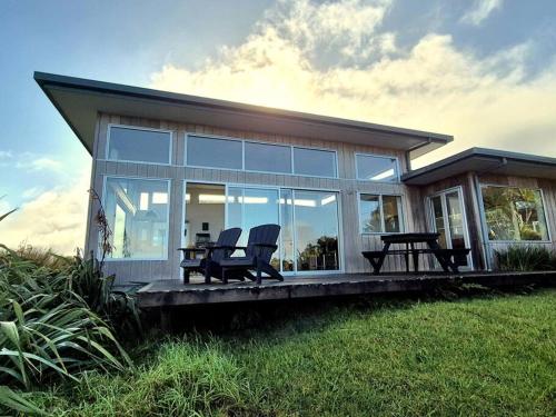 A szálláshely kívülről, XSPOT Cliff House apartment, secluded 4WD location in Great Barrier Island