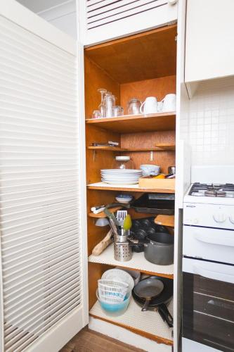 廚房, Stay next to train station! Melbourne CBD 12 km! in 瑞斯維爾