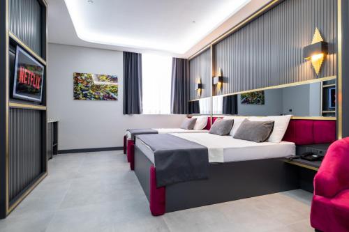 216 Prestige Hotel - image 3