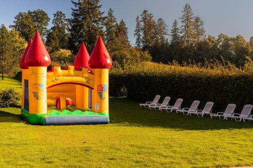 Peldbaseins, Jura Sport & Spa Resort in Muriaux