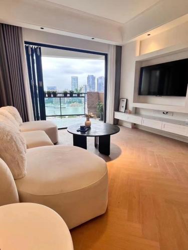 Eastern Hub - Lujiazui Branch 2bedroom Apt with Panoramic River View in Luxurious Commercial Area