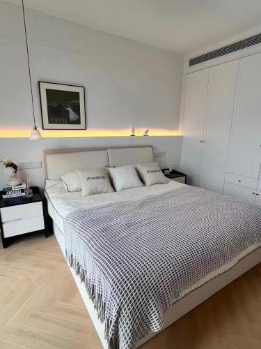 Eastern Hub - Lujiazui Branch 2bedroom Apt with Panoramic River View in Luxurious Commercial Area, Shanghai (photo 5)