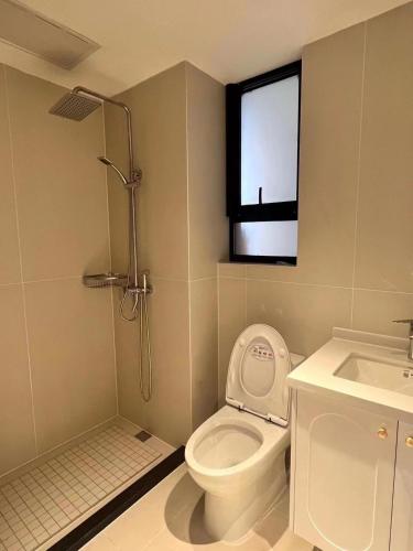 Eastern Hub - Lujiazui Branch 2bedroom Apt with Panoramic River View in Luxurious Commercial Area, Shanghai (photo 6)