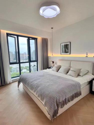 Eastern Hub - Lujiazui Branch 2bedroom Apt with Panoramic River View in Luxurious Commercial Area, Shanghai (photo 9)
