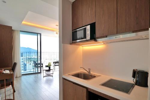 Studio Apartment image 6
