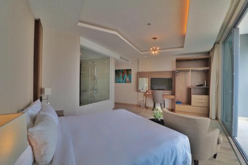 Studio Apartment image 2