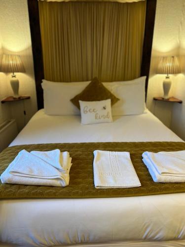 Parlors Hall Hotel 4