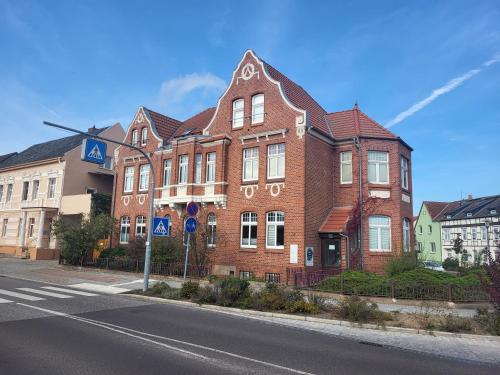 Große Wohnung im EG mit 2xAC in Osterburg, Deutschland
