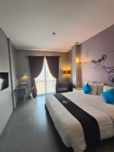 Deluxe Double Room image 4