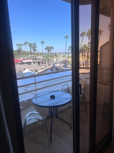 Apartment with Sea View image 2