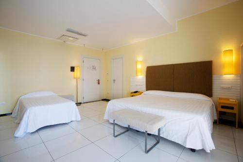 Grand Hotel Salerno - image 2