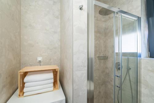 Two-Bedroom Apartment with Balcony image 4