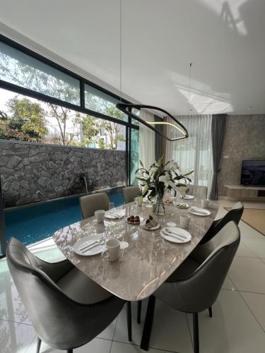 Premier Pool Villa image 1