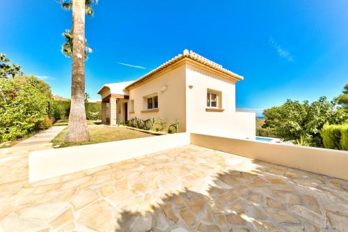 Villa Hibiscus - A modern villa for 10 guests in Adsubia
