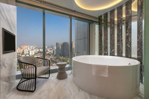 607097500 Crowne Plaza Kuala Lumpur City Centre by IHG
