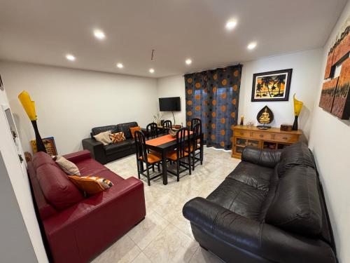 ห้องส่วนกลางสำหรับนั่งเล่น/ดูทีวี, Apartamento Santa Cruz in ซิลเวรา