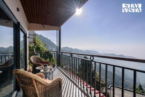 StayVista at Ember Home with Balcony, Meals Available, Mussoorie