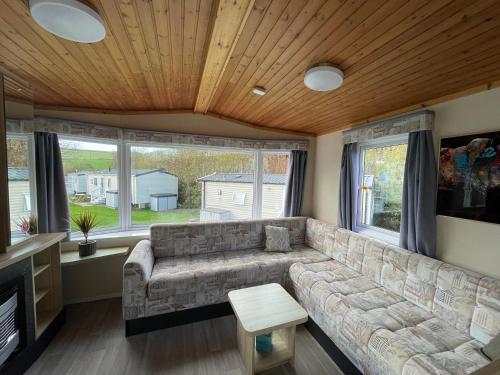 Newquay Bay Holiday Resort Caravan 73 in Trevelgue