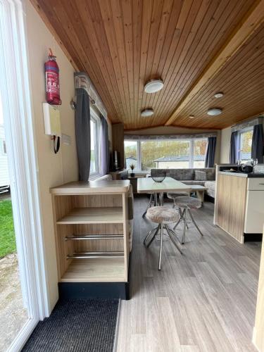 Newquay Bay Holiday Resort Caravan 73 in Trevelgue