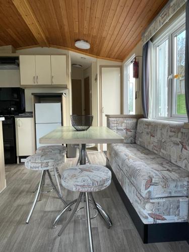 Newquay Bay Holiday Resort Caravan 73 in Trevelgue